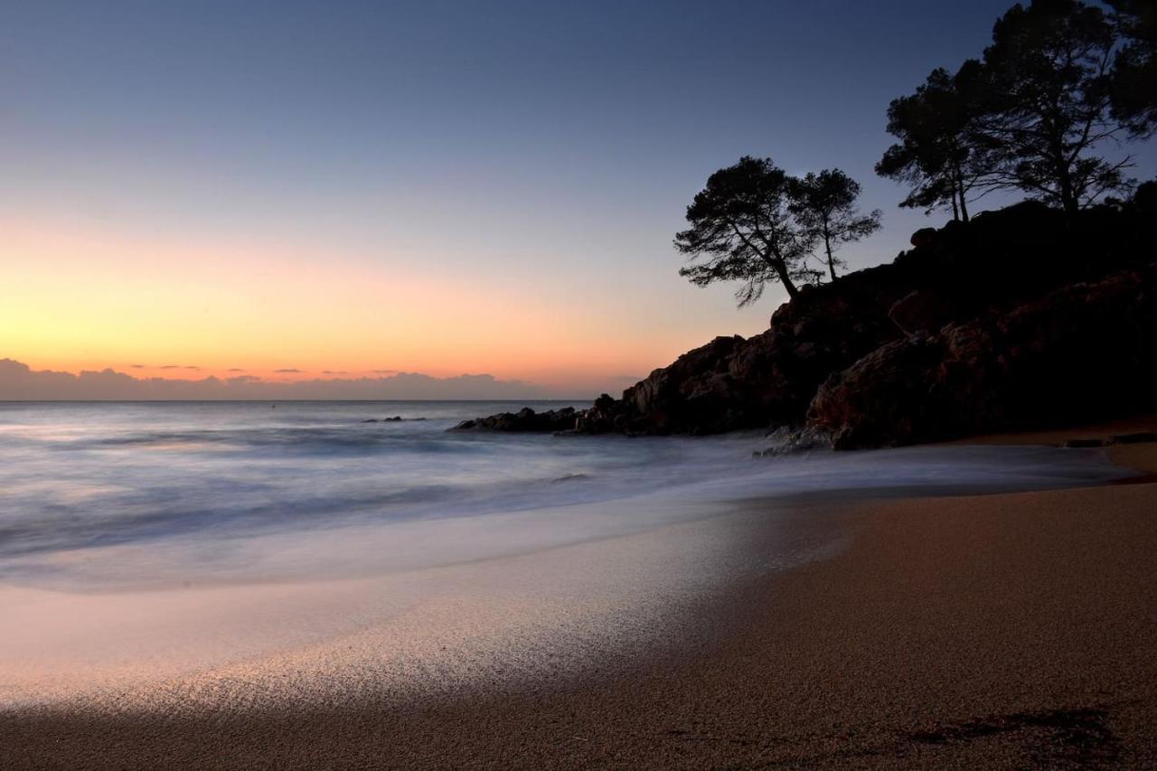 Apartamento En Blanes Con Piscina Y Parking Exterior photo