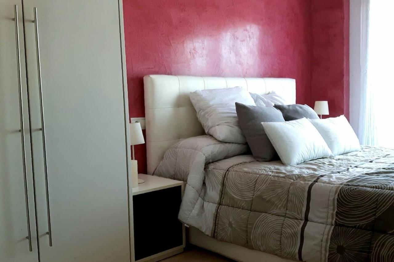 Apartamento En Blanes Con Piscina Y Parking Exterior photo